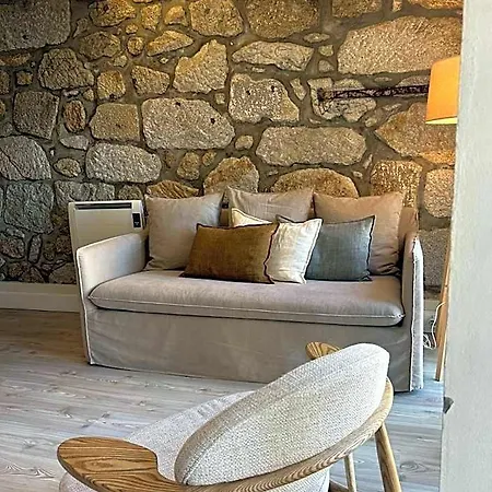 Hotel Largo Sao Domingos By Innapartments 4*